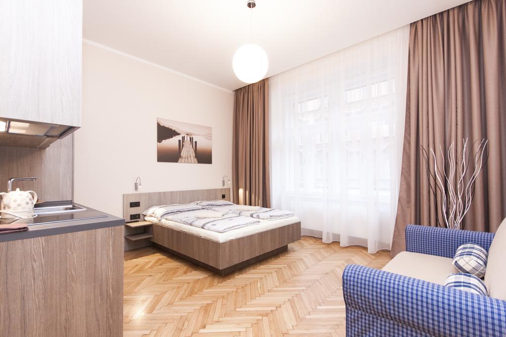Manesova Astra Apartment Praha Ruang foto