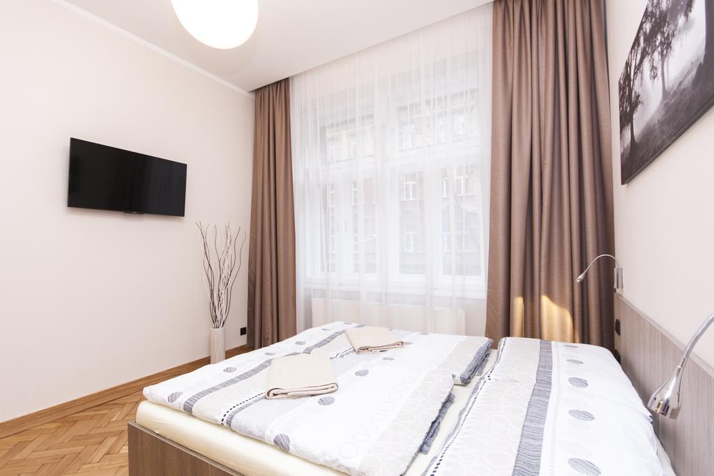 Manesova Astra Apartment Praha Ruang foto