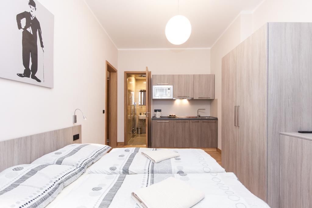 Manesova Astra Apartment Praha Ruang foto