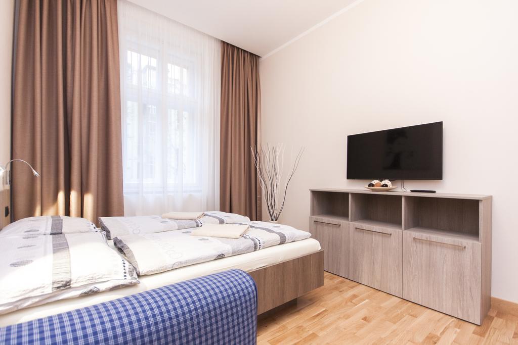 Manesova Astra Apartment Praha Ruang foto